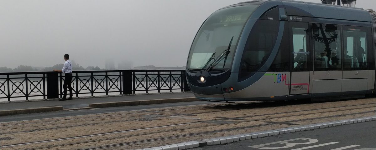 Bordeaux Expats - Airport Tram Connection